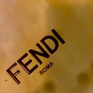 Meet your Posher, Emeil